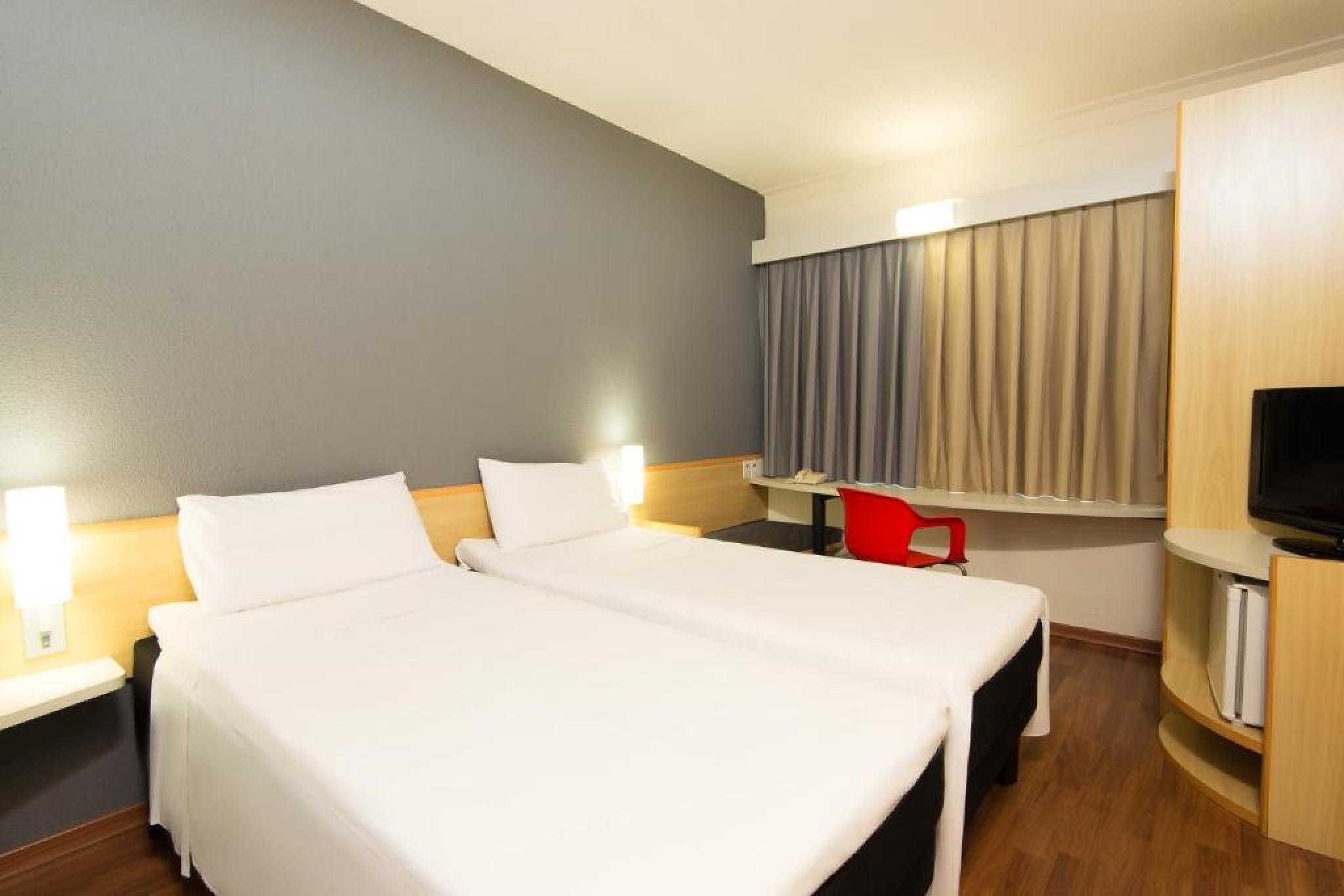 Hotel Ibis Sao Jose Dos Campos Colinas Exterior foto