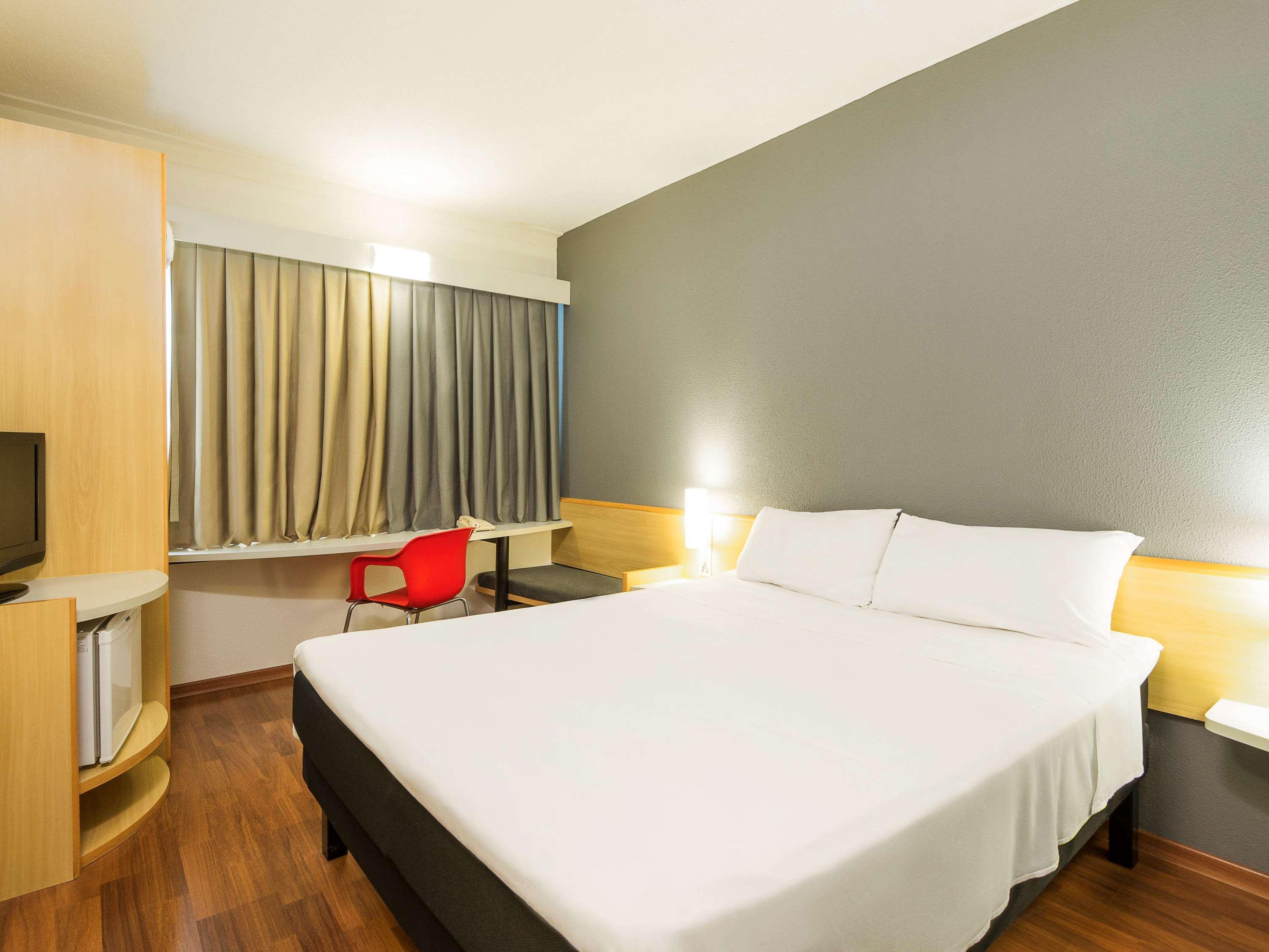 Hotel Ibis Sao Jose Dos Campos Colinas Exterior foto