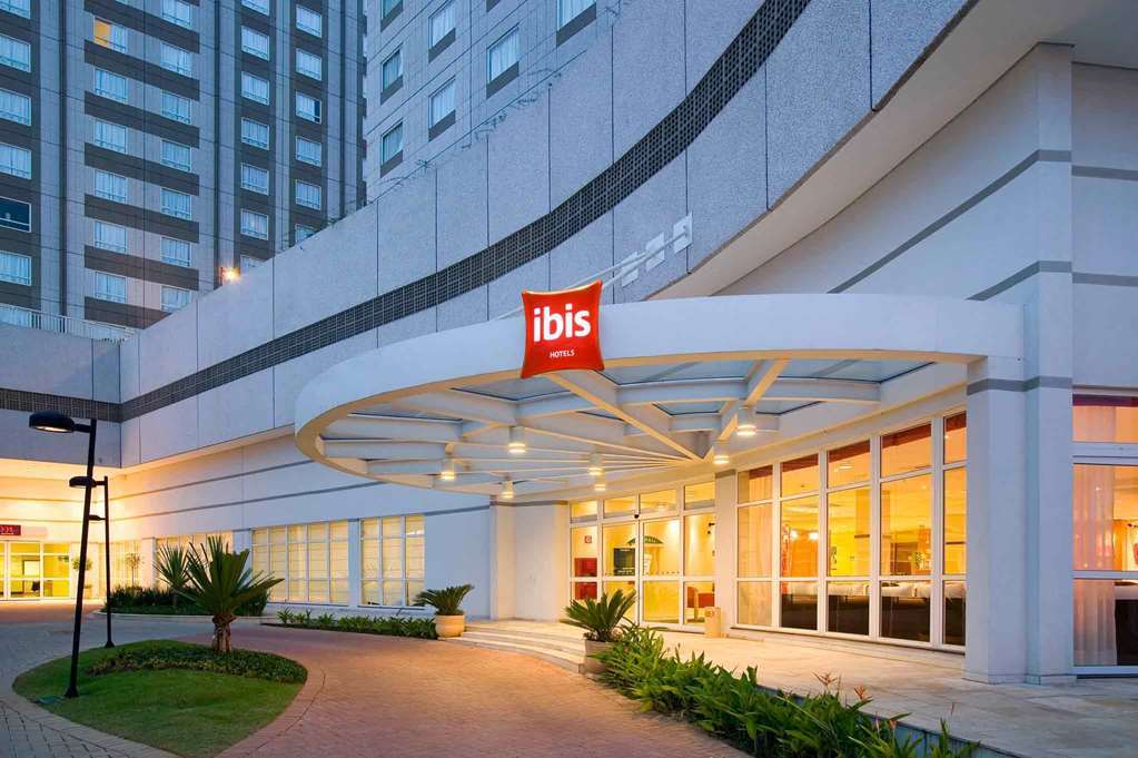 Hotel Ibis Sao Jose Dos Campos Colinas Exterior foto